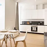 Cavana 4 Tirabora Short Rent * Triest