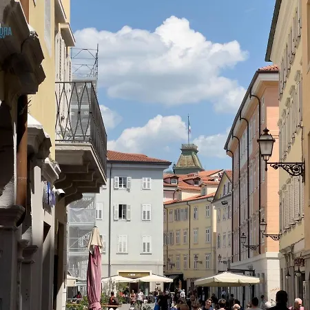 Cavana 4 Tirabora Short Rent アパート *