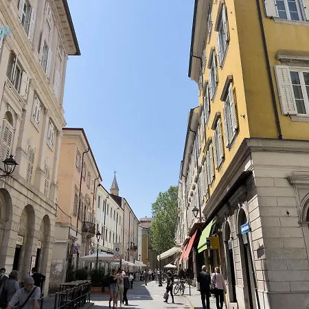 Cavana 4 Tirabora Short Rent Apartament *